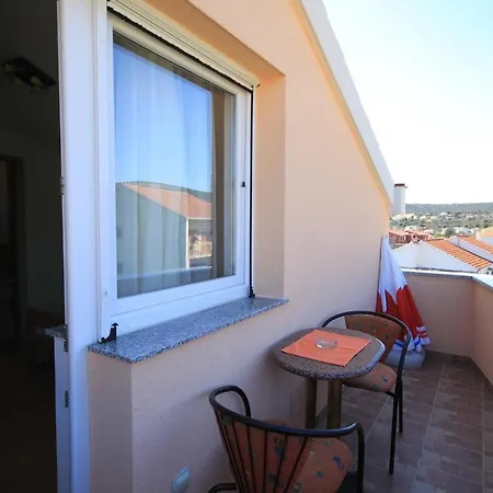 Studio 8660b 公寓 Vinišće